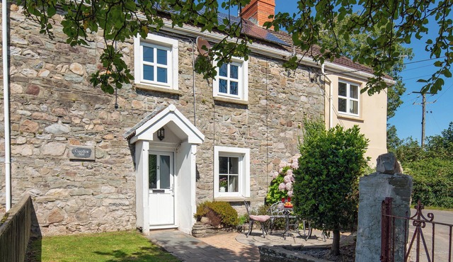 2 bedroom accommodation in Kidwelly