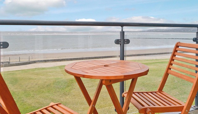2 bedroom accommodation in Heddfan, Millenium Quay