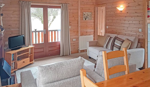 2 bedroom accommodation in Newport, Pembrokeshire