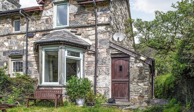 2 bedroom accommodation in Cwm Penmachno, near Betws-y-Coed