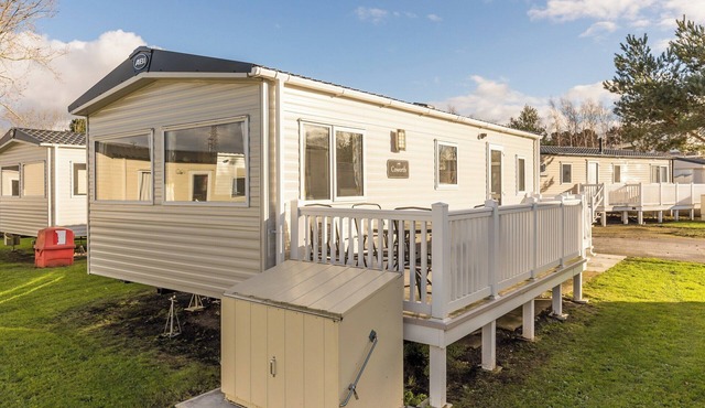2 bedroom accommodation in Poole