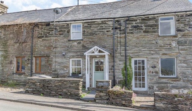 2 Bryn Tirion