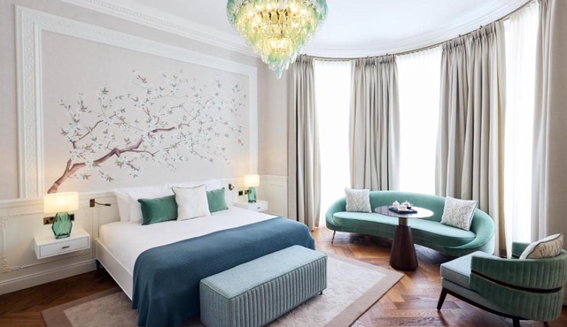 2 Chesham Hotel