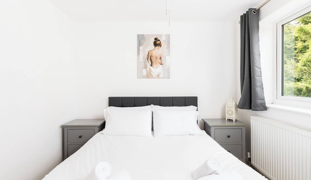 2Bed Semi. Fast Wi-Fi & Parking, Leamington Spa - Pass the Keys