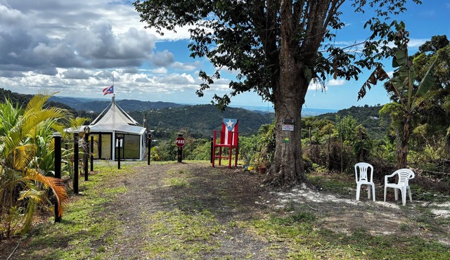 2BR Mountain Retreat | A/C, Jacuzzi, Pool +Parking 5 Mins from Yunque