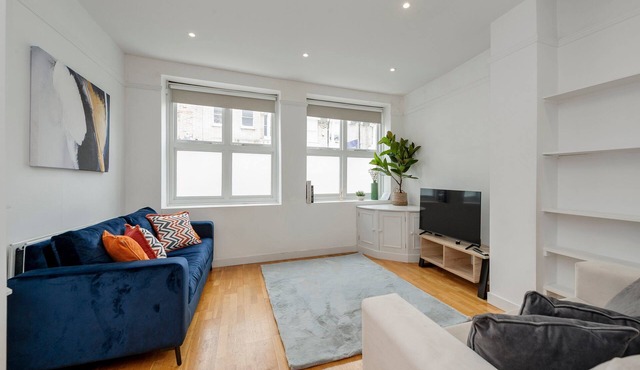 3-Bed Duplex Apt | Shepherds Bush | Central London