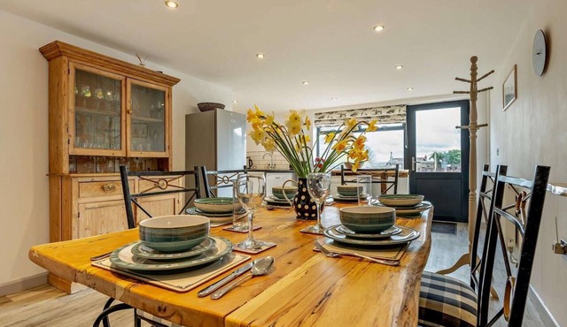3 Bed in Blandford Forum (oc-49993)