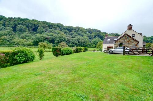 3 Bed in Fishguard oc-wav276