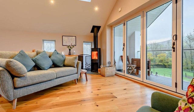 3 Bed in Keswick (oc-93589)