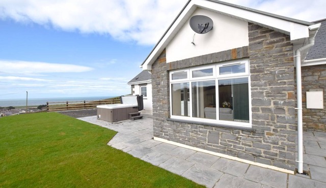 3 Bed in Llanon (oc-porth)