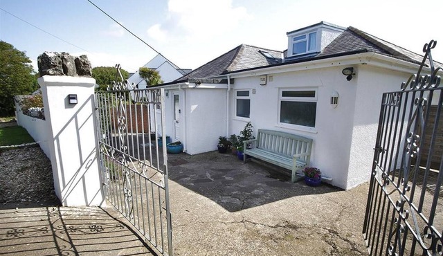 3 Bed in Overton (oc-hh2103)