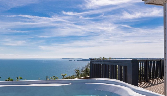 3 bedroom accommodation in Summerhill, Amroth
