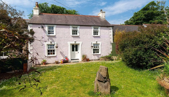 3 bedroom accommodation in St Nicholas