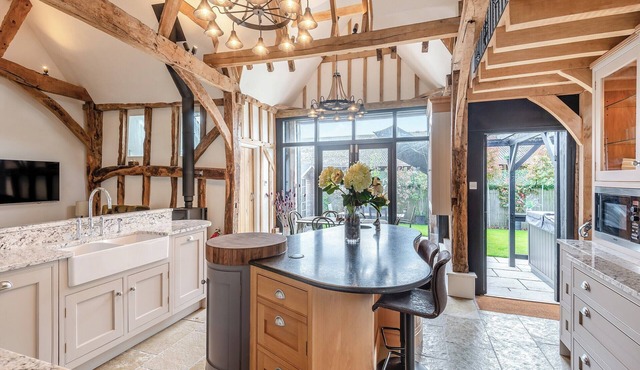 3 bedroom accommodation in Kimpton, near Hitchin