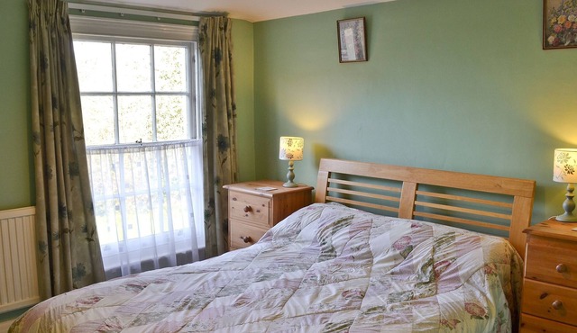 3 bedroom accommodation in Harrow