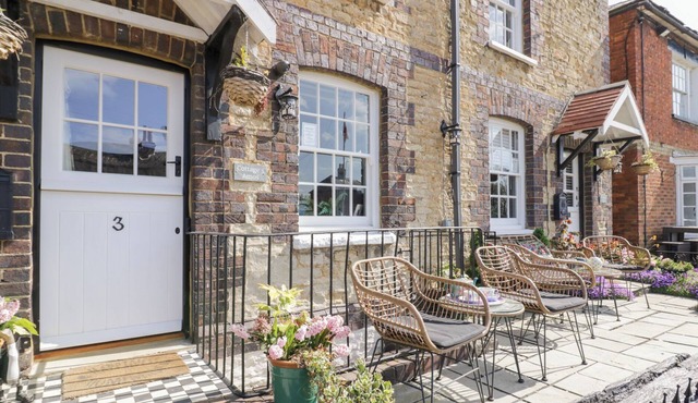 3 Canalside Cottages