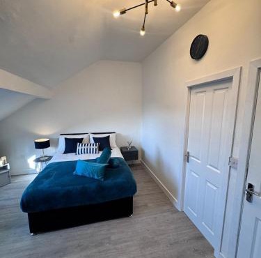 #3- modern cosy studio flat-centrally located Old Trafford Manchester - MUFC - LCCC - O2 VICTORIA WAREHOUSE