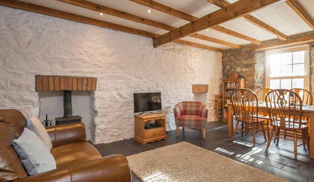 35 Bryn Road, Holiday Home St Davids, Sleeps 5, 3 bedrooms, bathrooms