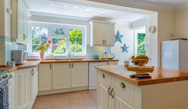 4 Bed in Dorchester (oc-dc133)