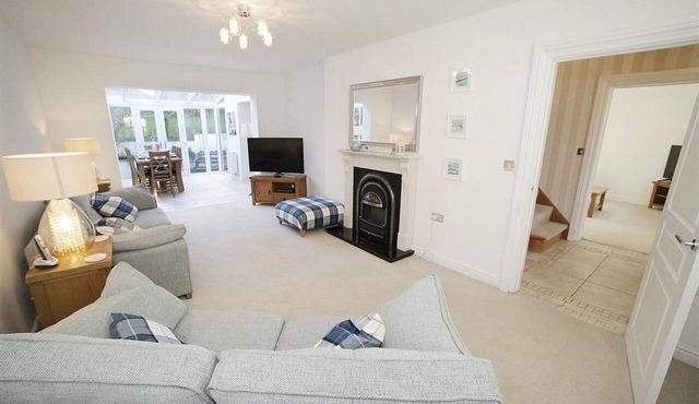 4 Bed in Gower (oc-hh672)