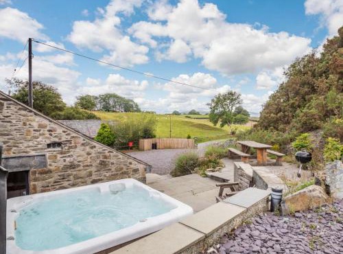 4 Bed in Llanrwst oc-52111