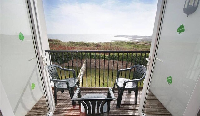 4 Bed in Port Eynon (oc-hh9901)