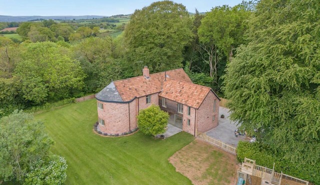 4 Bed in Taunton (oc-w35167)