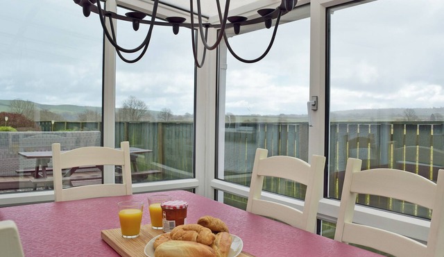 4 bedroom accommodation in St Florence