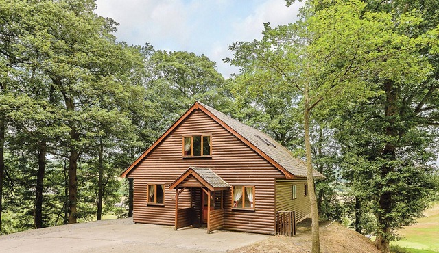 4 bedroom accommodation in Garthmyl, Montgomery