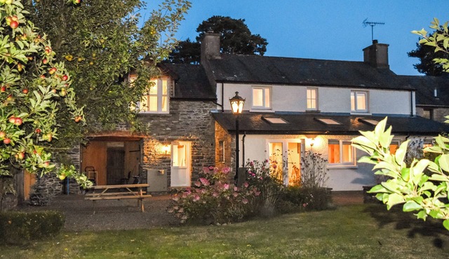 4 bedroom accommodation in Tregaron