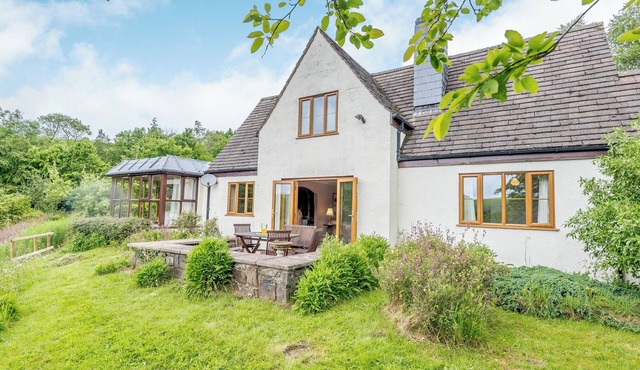 4 bedroom accommodation in Tylwch