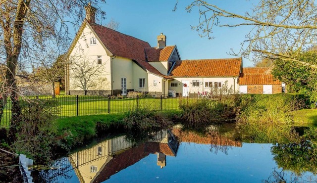5 Bed in Metfield (oc-stfarm)