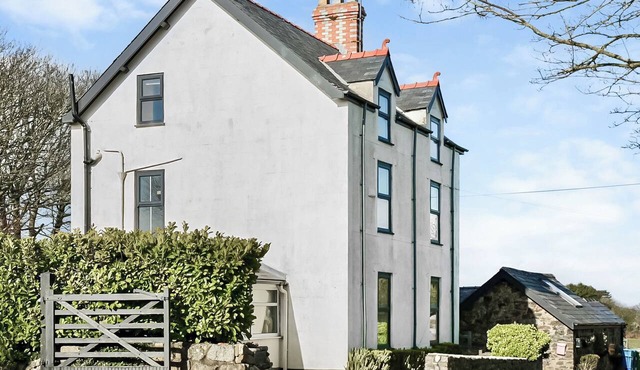7 bedroom accommodation in Abersoch