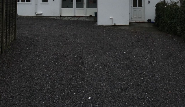 8 bed luxury cottage 100 metres from Port Eynon Beach