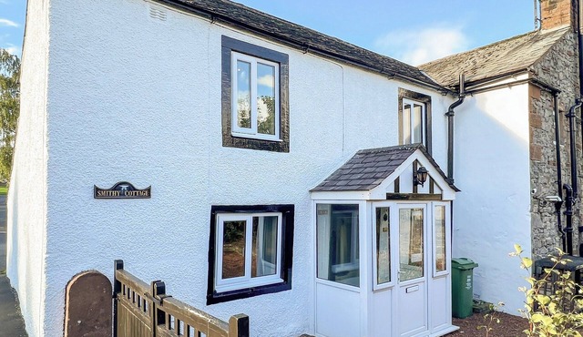 A cosy character 18th century cottage with enclosed garden close to Ullswater.