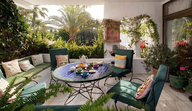 Amazing penthouse apartment within 3 minutes walk of Puerto Banus.