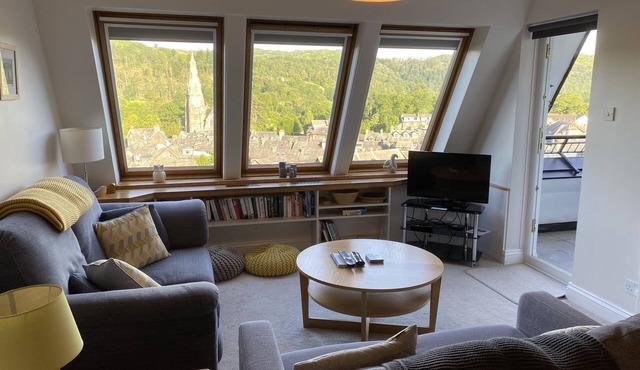Ambleview - fell views with balcony and private parking in central Ambleside.