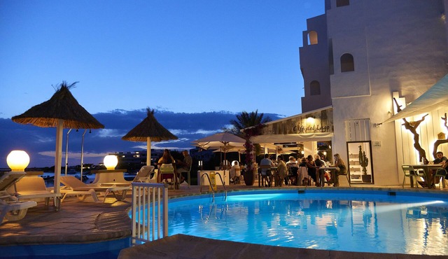 Apartamentos Sabina Playa