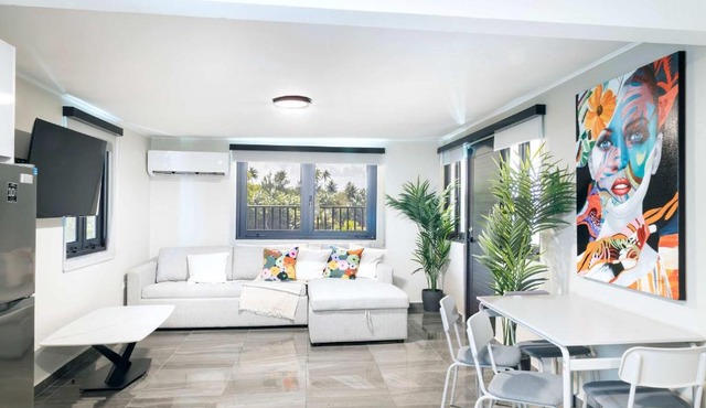 AQUA Villas Del Mar PH 9 - 2 BR Beachside Gem with Sublime Ocean Views