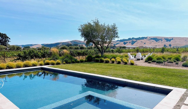Architect’s Poolside Vineyard Residence - 7 Min from Sonoma Square
