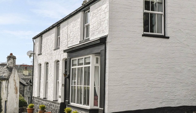 ARWEL, pet friendly, character holiday cottage in Betws-Y-Coed