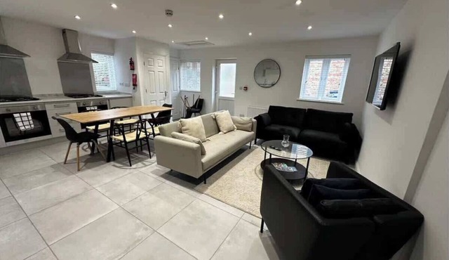 Attractive, Central, Spacious, Home with Parking