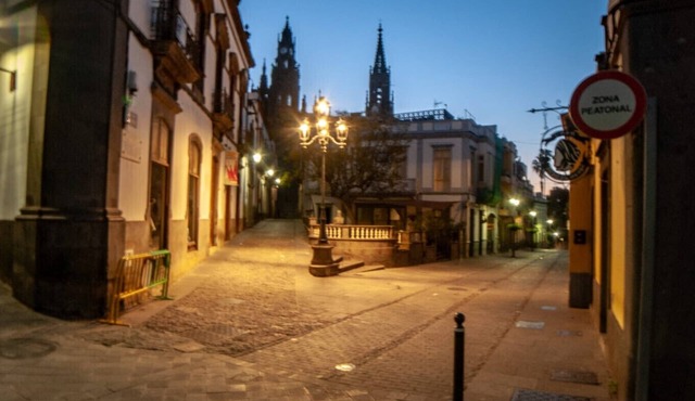 Balcony Spacious 2BR Historic Centre Arucas