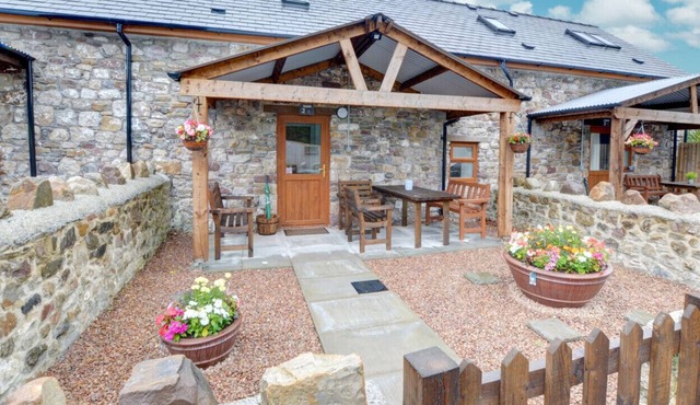 Barn 2 - Cow - Three Bedroom House, Sleeps 6
