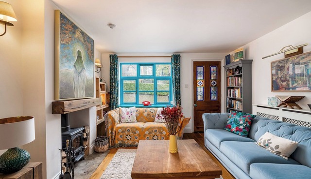 Beautiful 4-Bedroom Cottage | Pass the Keys