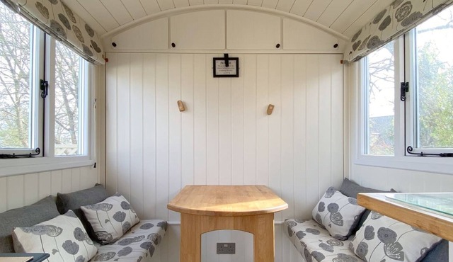 Beautiful Shepherds Hut near The Gower