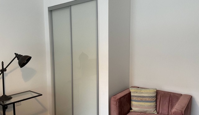 Beautiful, spacious apartment within close access to Central London