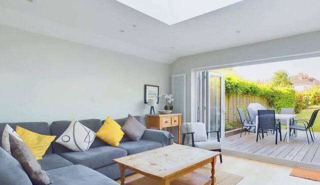 Blackberry Cottage, Bembridge | Accessible Coastal