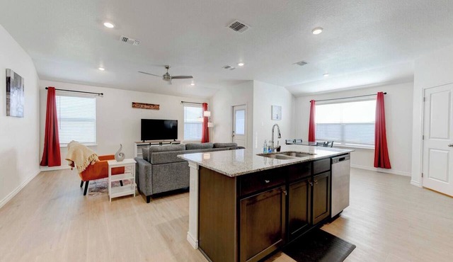 Brand New 4B Home in Jarrell