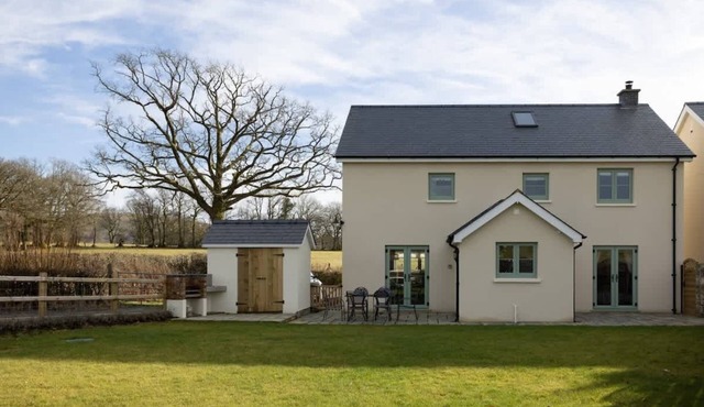 Brecon Beacons Cottage with Stunning Country Views